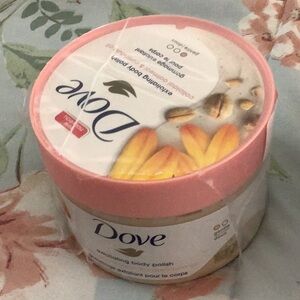 DOVE Exfoliating Body Polish NWT gentle colloidal oatmeal & calendula oi…